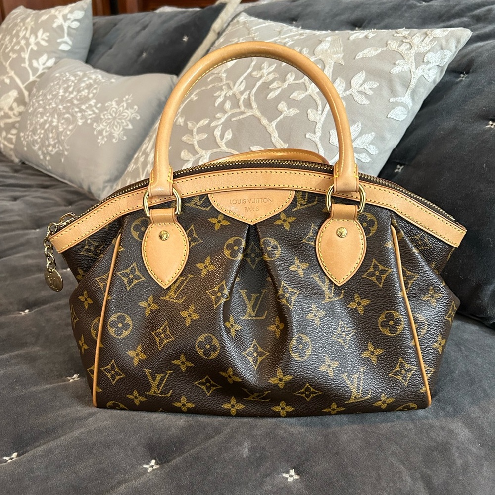 ❌SOLD❌ Louis Vuitton Monogram Tivoli PM